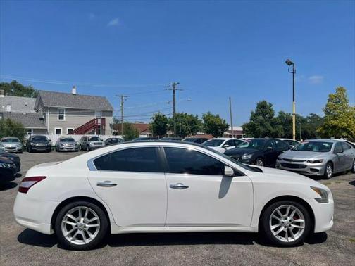 2010 Nissan Maxima SV