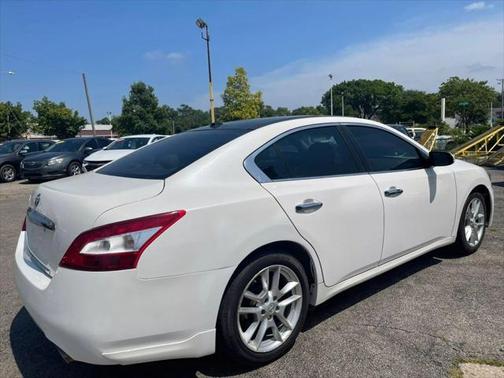 2010 Nissan Maxima SV