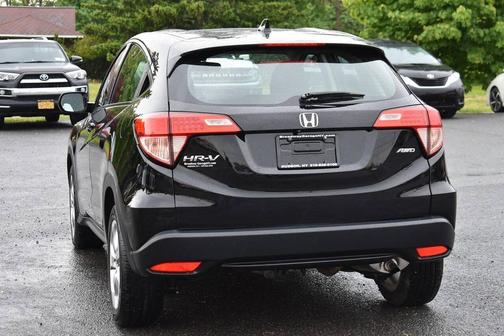Crystal Black Pearl 2016 Honda HR-V LX