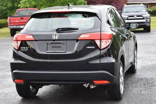 Crystal Black Pearl 2016 Honda HR-V LX