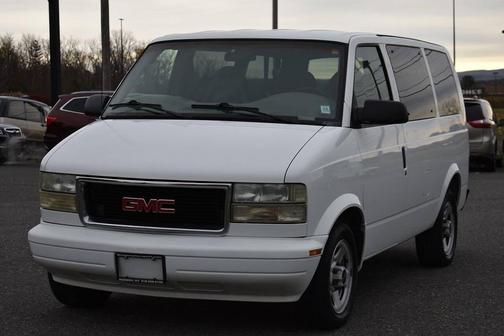 2003 GMC Safari Base