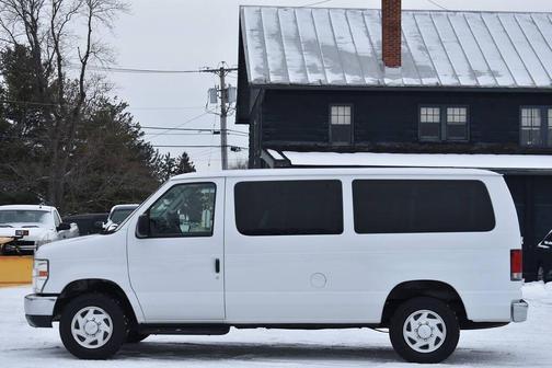 2014 Ford E350 Super Duty XLT