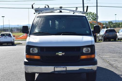 Summit White 2014 Chevrolet Express 2500 LT