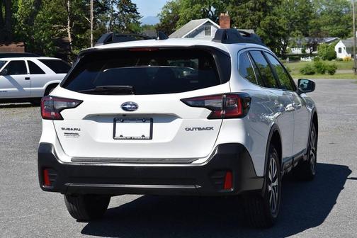 Crystal White Pearl 2022 Subaru Outback Premium