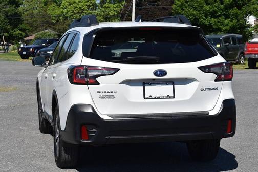 Crystal White Pearl 2022 Subaru Outback Premium