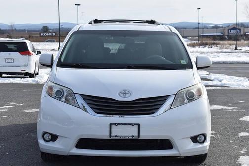 2012 Toyota Sienna XLE