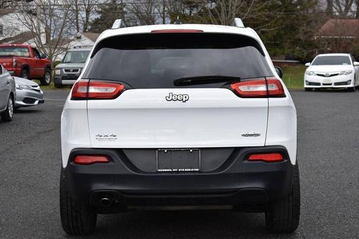 Bright White Clear Coat 2014 Jeep Cherokee Latitude