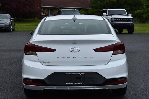 Quartz White Pearl 2019 Hyundai ELANTRA SEL
