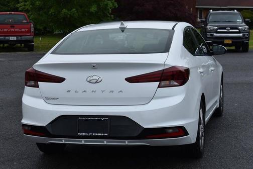 Quartz White Pearl 2019 Hyundai ELANTRA SEL