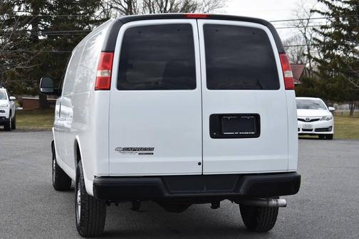2015 Chevrolet Express 3500 3500 3dr Extended Cargo Van w/1WT