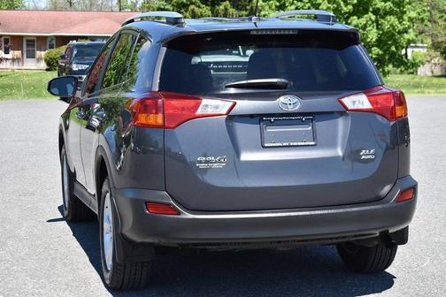 Magnetic Gray Metallic 2014 Toyota RAV4 XLE