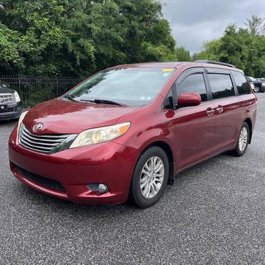 Salsa Red Pearl 2014 Toyota Sienna XLE