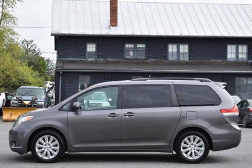 Predawn Gray Mica 2014 Toyota Sienna XLE