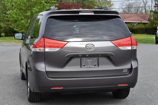Predawn Gray Mica 2014 Toyota Sienna XLE