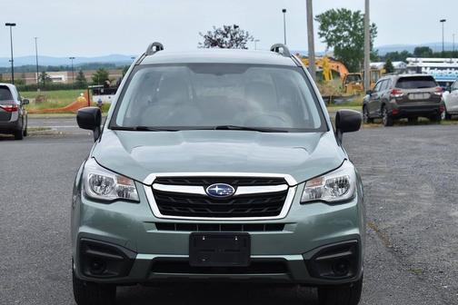 Jasmine Green Metallic 2018 Subaru Forester 2.5i