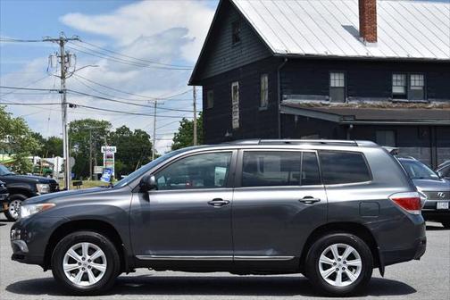2012 Toyota Highlander SE