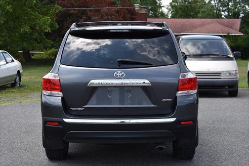 2012 Toyota Highlander SE