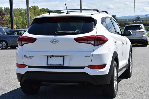 2017 Hyundai TUCSON SE