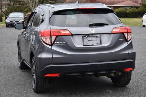 Modern Steel Metallic 2018 Honda HR-V EX-L w/Navigation