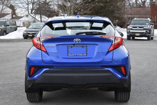 2018 Toyota C-HR XLE 4dr Crossover