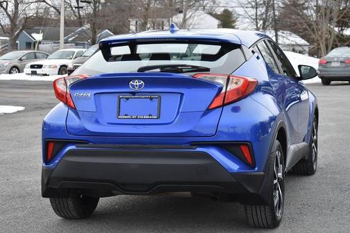 2018 Toyota C-HR XLE 4dr Crossover