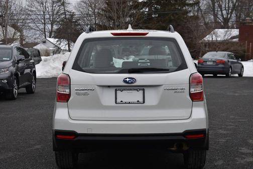 2016 Subaru Forester 2.5i