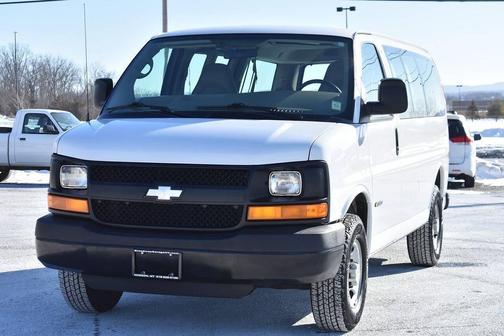 2005 Chevrolet Express 3500 Base
