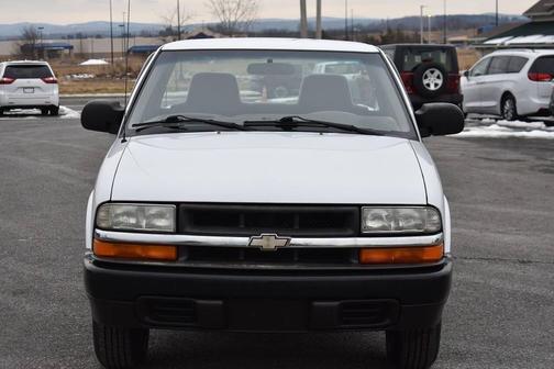 2002 Chevrolet S-10 Base