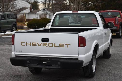 2002 Chevrolet S-10 Base