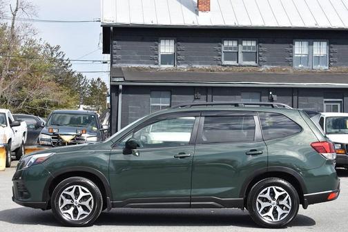 2024 Subaru Forester Premium