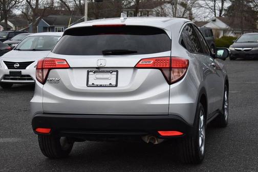 Alabaster Silver Metallic 2016 Honda HR-V EX