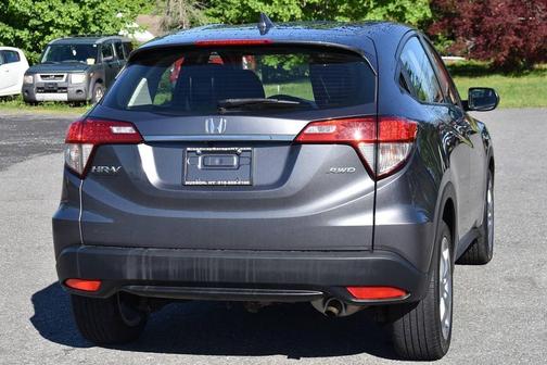 Modern Steel Metallic 2019 Honda HR-V LX
