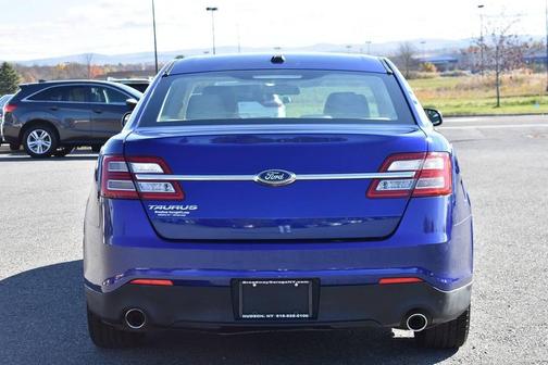 2015 Ford Taurus SE 4dr Sedan