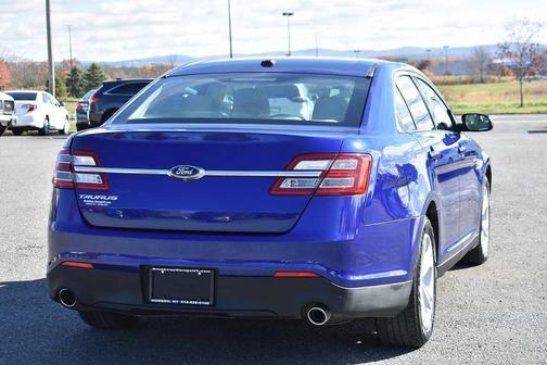 2015 Ford Taurus SE 4dr Sedan