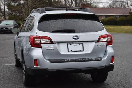 Ice Silver Metallic 2016 Subaru Outback 2.5i Limited