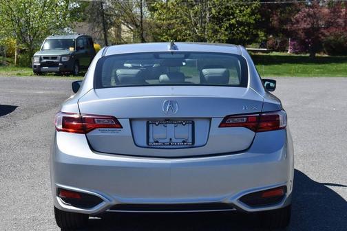 Lunar Silver Metallic 2017 Acura ILX 2.4L