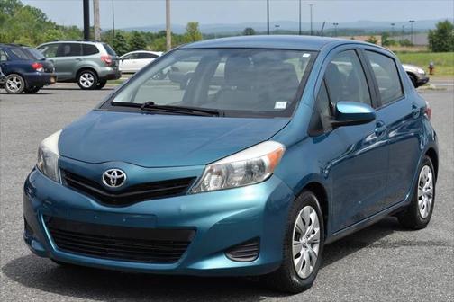 2012 Toyota Yaris LE