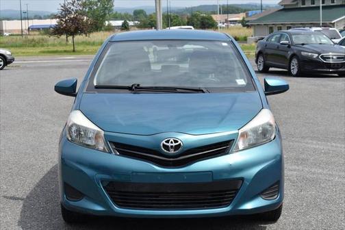 2012 Toyota Yaris LE