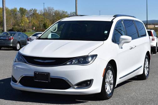 2018 Chrysler Pacifica Touring-L
