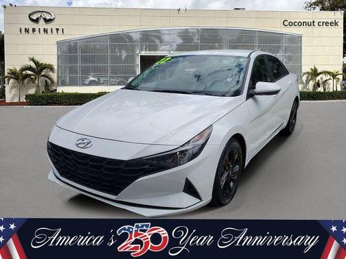 Quartz 2022 Hyundai ELANTRA SEL