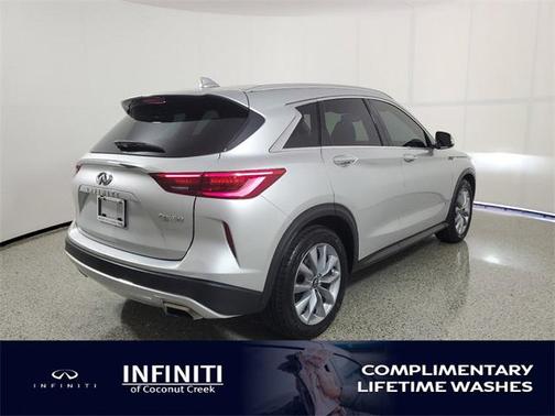2021 INFINITI QX50 LUXE