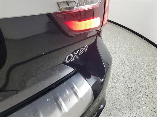 2018 INFINITI QX80 Base