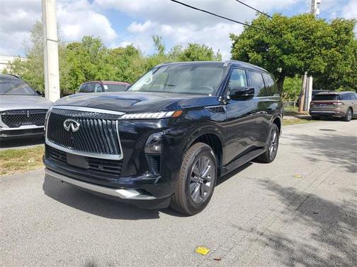 2025 INFINITI QX80 PURE