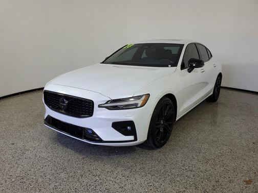 2023 Volvo S60 B5 Plus Black Edition