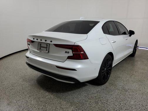 2023 Volvo S60 B5 Plus Black Edition