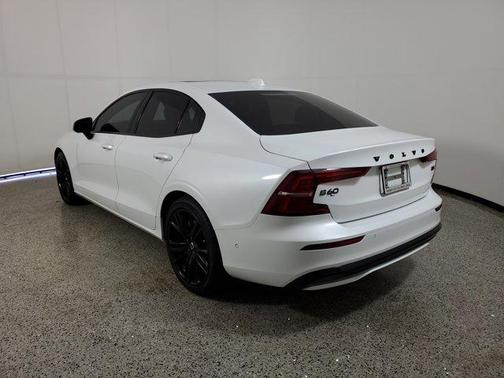 2023 Volvo S60 B5 Plus Black Edition