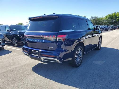 2025 INFINITI QX80 Luxe