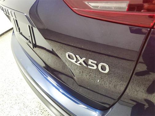 2024 INFINITI QX50 LUXE