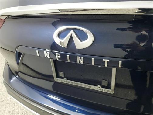 2024 INFINITI QX50 LUXE