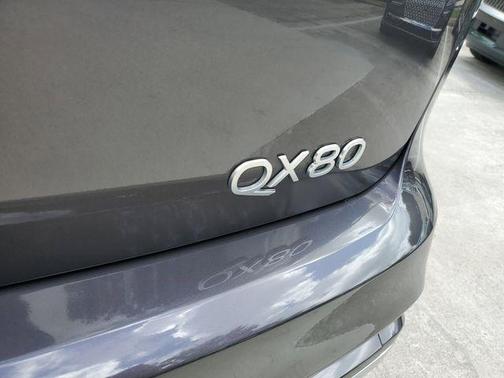 Anthracite Gray 2025 INFINITI QX80 Luxe